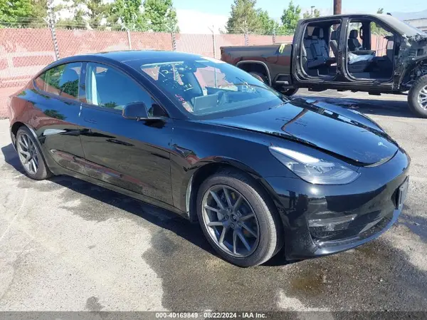 5YJ3E1EB4NF246136 2022 TESLA MODEL 3 - Image 1