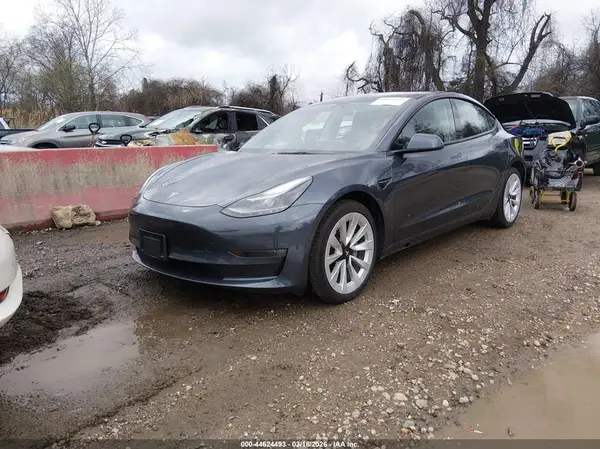 5YJ3E1EB4NF246654 2022 TESLA MODEL 3 - Image 2