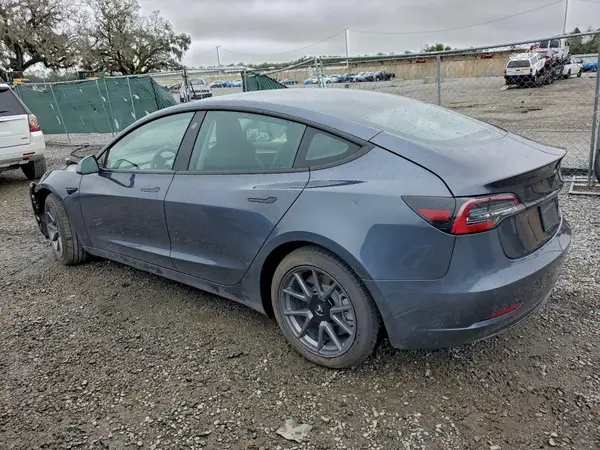 5YJ3E1EB4NF249196 2022 TESLA MODEL 3 - Image 2