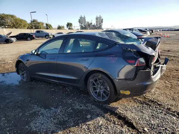 5YJ3E1EB4NF251675 2022 TESLA MODEL 3 - Image 2