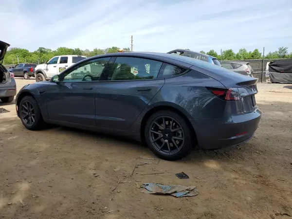5YJ3E1EB4NF257380 2022 TESLA MODEL 3 - Image 2