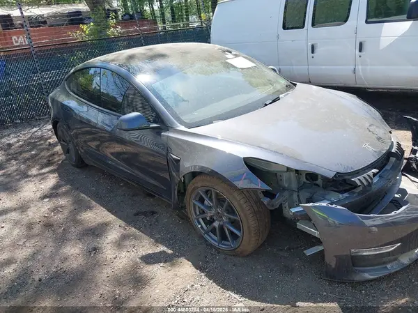 5YJ3E1EB4NF259999 2022 TESLA MODEL 3 - Image 1