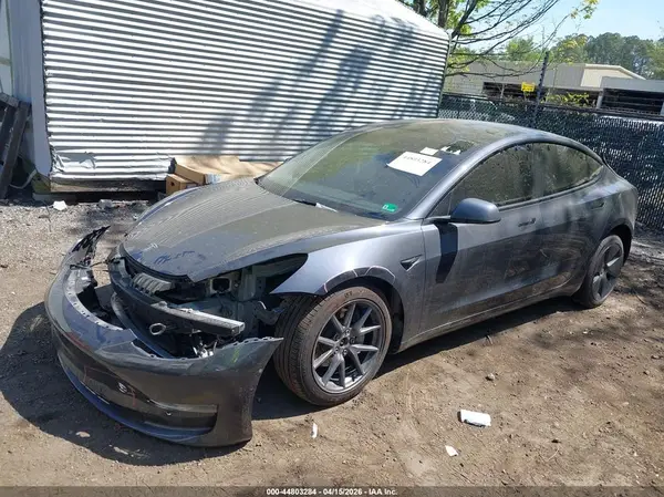 5YJ3E1EB4NF259999 2022 TESLA MODEL 3 - Image 2