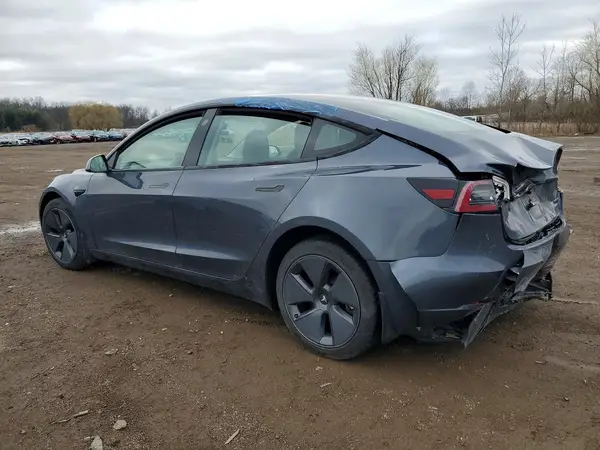 5YJ3E1EB4NF261025 2022 TESLA MODEL 3 - Image 2