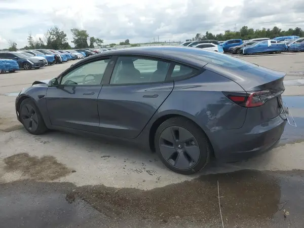 5YJ3E1EB4NF261266 2022 TESLA MODEL 3 - Image 2