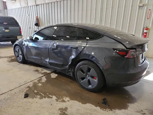 5YJ3E1EB4NF263079 2022 TESLA MODEL 3 - Image 2