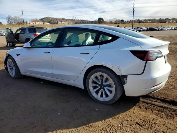 5YJ3E1EB4NF263809 2022 TESLA MODEL 3 - Image 2