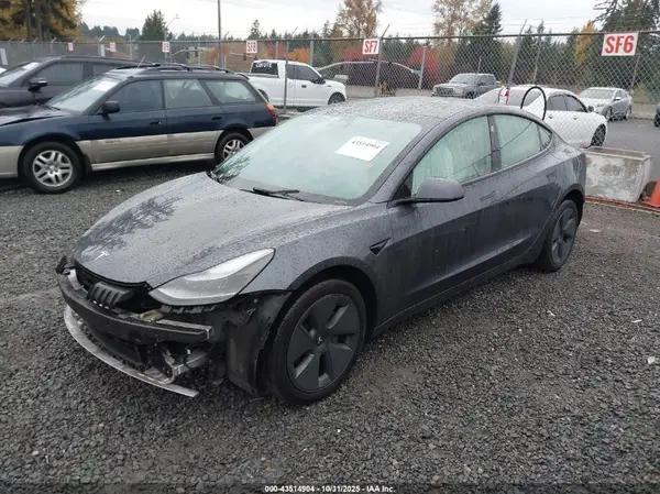 5YJ3E1EB4NF267388 2022 TESLA MODEL 3 - Image 2