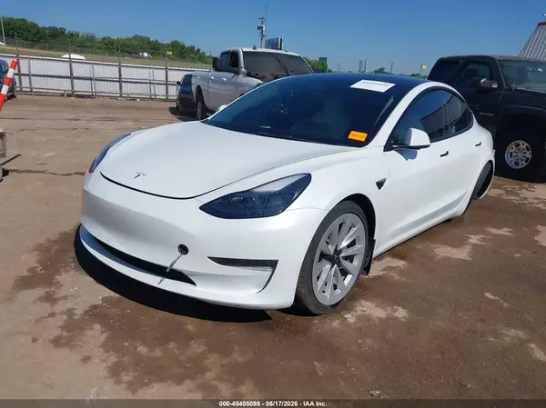 5YJ3E1EB4NF269786 2022 TESLA MODEL 3 - Image 2