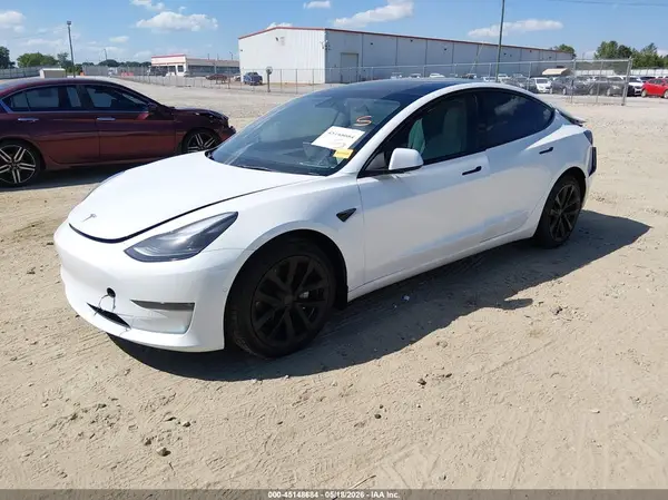 5YJ3E1EB4NF271019 2022 TESLA MODEL 3 - Image 2
