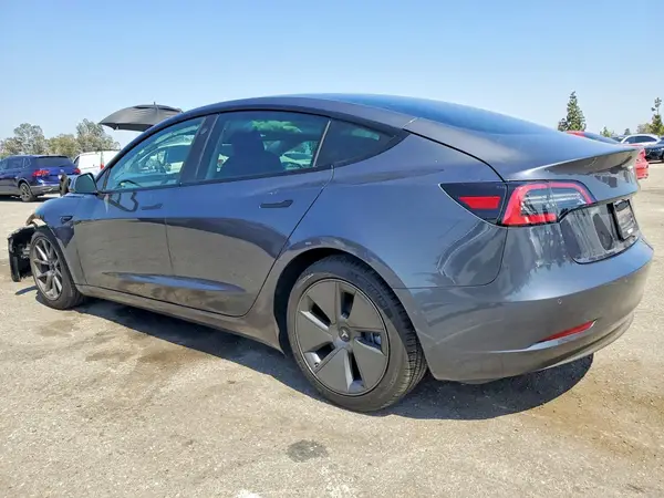 5YJ3E1EB4NF275975 2022 TESLA MODEL 3 - Image 2