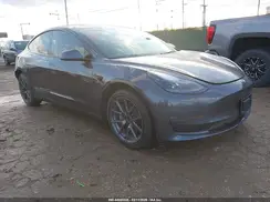 5YJ3E1EB4NF277063 2022 TESLA MODEL 3
