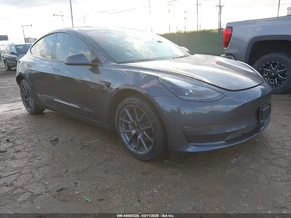 5YJ3E1EB4NF277063 2022 TESLA MODEL 3 - Image 1
