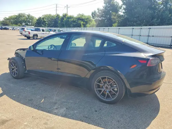 5YJ3E1EB4NF285647 2022 TESLA MODEL 3 - Image 2