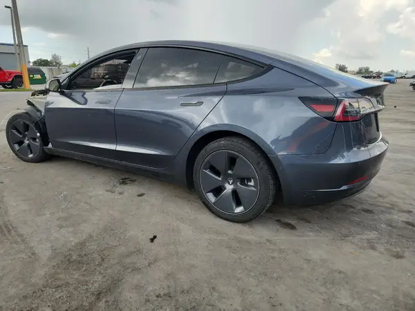 5YJ3E1EB4NF287866 2022 TESLA MODEL 3 - Image 2