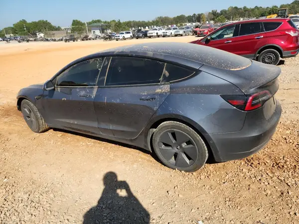 5YJ3E1EB4NF289939 2022 TESLA MODEL 3 - Image 2