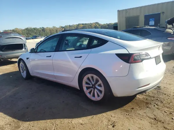 5YJ3E1EB4NF290945 2022 TESLA MODEL 3 - Image 2