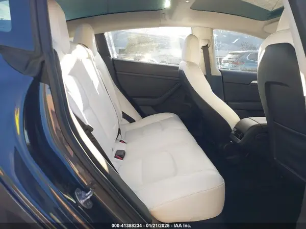 5YJ3E1EB4NF293635 2022 TESLA MODEL 3 - Image 8