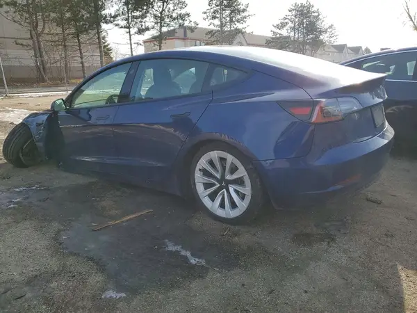 5YJ3E1EB4NF304973 2022 TESLA MODEL 3 - Image 2