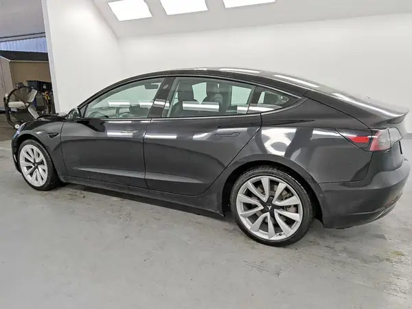 5YJ3E1EB4NF305136 2022 TESLA MODEL 3 - Image 2