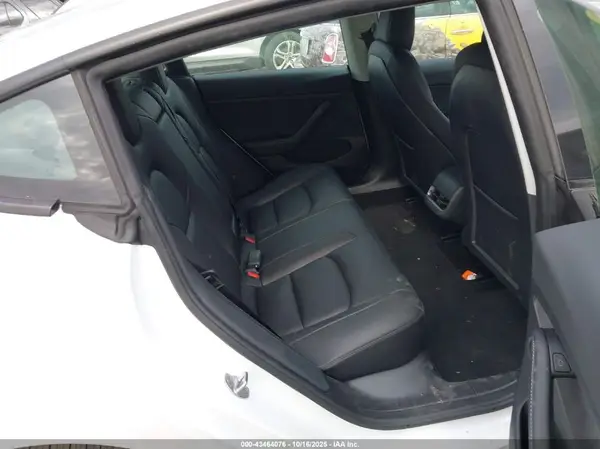 5YJ3E1EB4NF306271 2022 TESLA MODEL 3 - Image 8