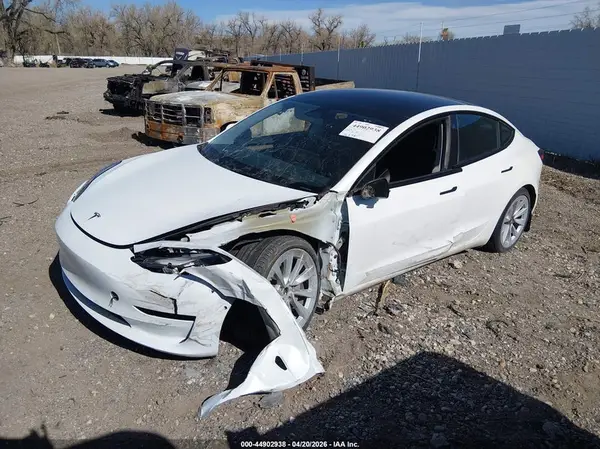5YJ3E1EB4NF318131 2022 TESLA MODEL 3 - Image 2