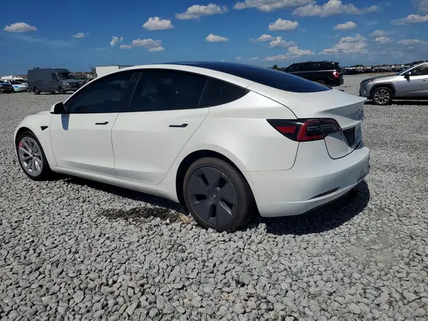 5YJ3E1EB4NF318839 2022 TESLA MODEL 3 - Image 2