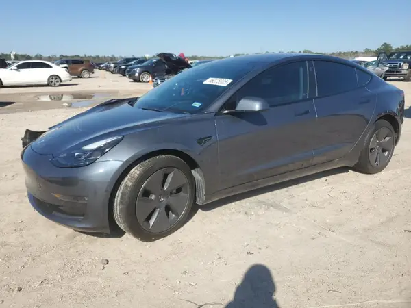 5YJ3E1EB4NF327928 2022 TESLA MODEL 3 - Image 1