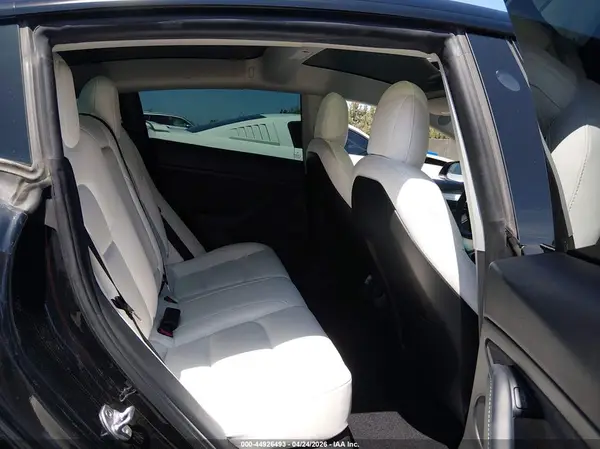 5YJ3E1EB4NF330375 2022 TESLA MODEL 3 - Image 8