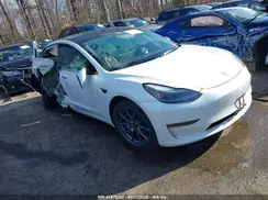 5YJ3E1EB4NF334877 2022 TESLA MODEL 3