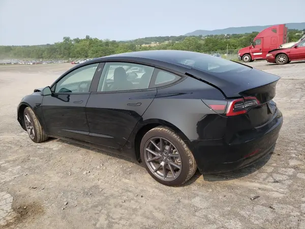 5YJ3E1EB4NF334930 2022 TESLA MODEL 3 - Image 2