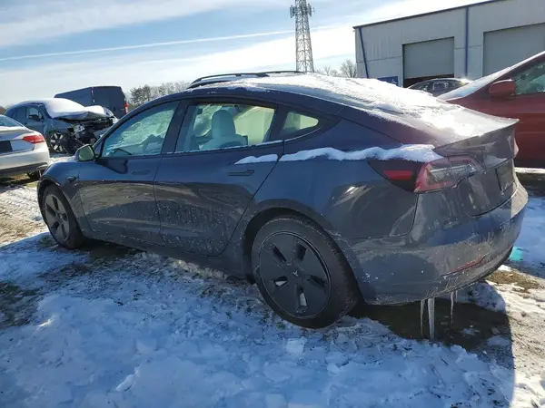 5YJ3E1EB4NF337147 2022 TESLA MODEL 3 - Image 2