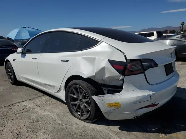 5YJ3E1EB4NF337469 2022 TESLA MODEL 3 - Image 2