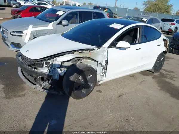5YJ3E1EB4NF341442 2022 TESLA MODEL 3 - Image 2