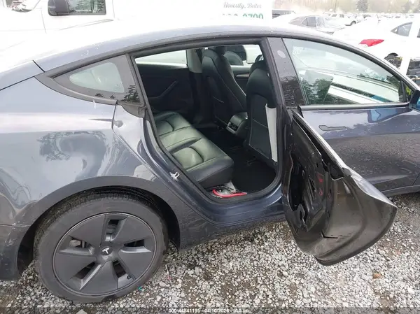 5YJ3E1EB4NF343546 2022 TESLA MODEL 3 - Image 8