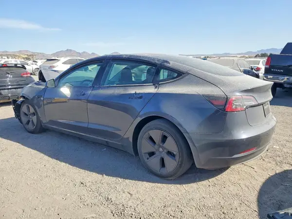 5YJ3E1EB4NF345782 2022 TESLA MODEL 3 - Image 2