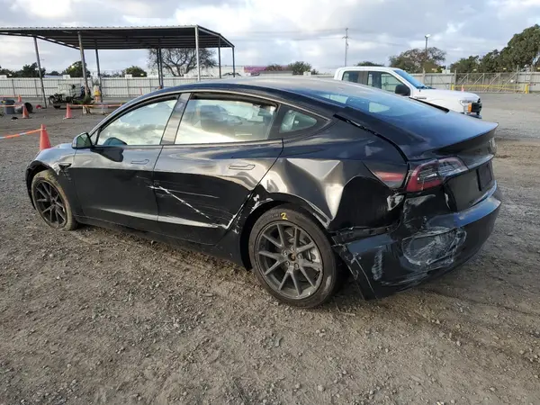 5YJ3E1EB4NF349315 2022 TESLA MODEL 3 - Image 2