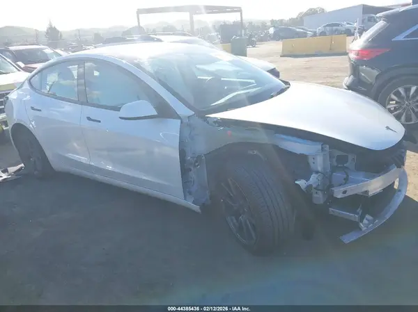 5YJ3E1EB4NF363862 2022 TESLA MODEL 3 - Image 1
