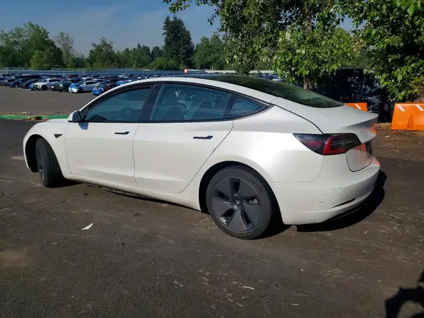 5YJ3E1EB4NF364249 2022 TESLA MODEL 3 - Image 2