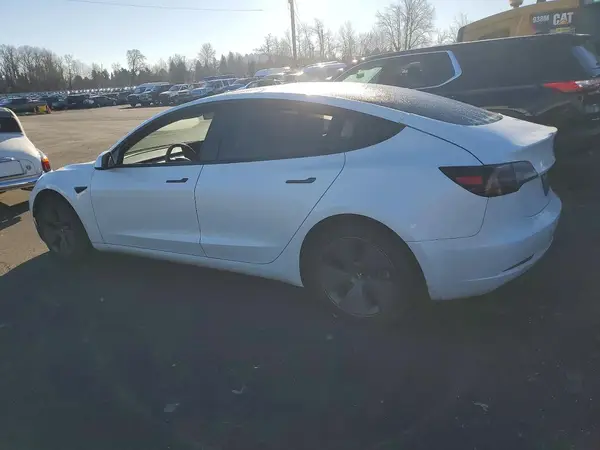 5YJ3E1EB4NF365983 2022 TESLA MODEL 3 - Image 2