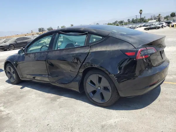 5YJ3E1EB4PF389445 2023 TESLA MODEL 3 - Image 2