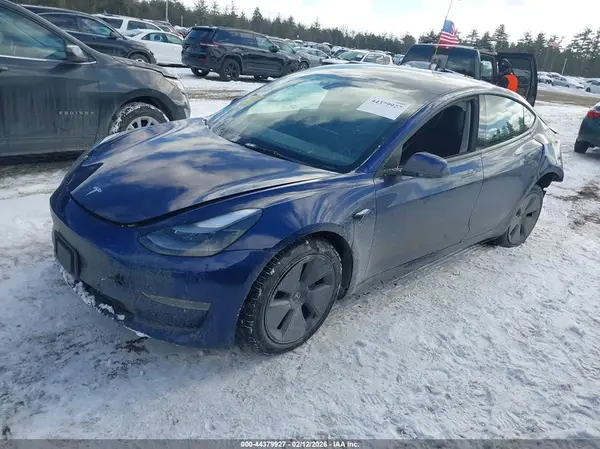 5YJ3E1EB4PF415624 2023 TESLA MODEL 3 - Image 2