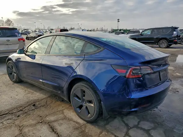 5YJ3E1EB4PF461518 2023 TESLA MODEL 3 - Image 2