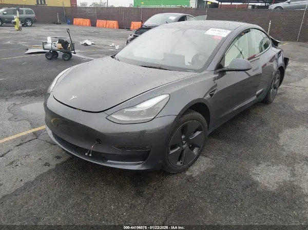 5YJ3E1EB4PF592786 2023 TESLA MODEL 3 - Image 2