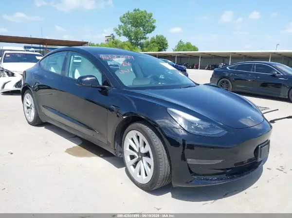 5YJ3E1EB4PF594733 2023 TESLA MODEL 3 - Image 1