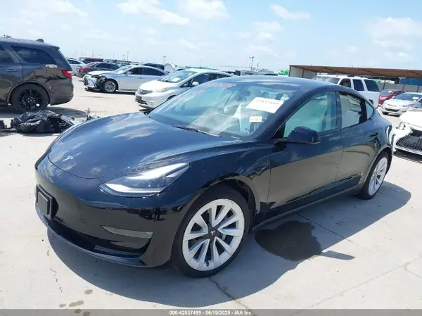 5YJ3E1EB4PF594733 2023 TESLA MODEL 3 - Image 2