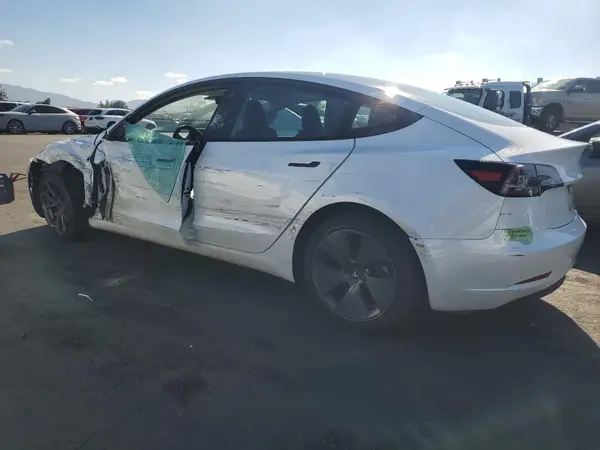 5YJ3E1EB4PF596286 2023 TESLA MODEL 3 - Image 2