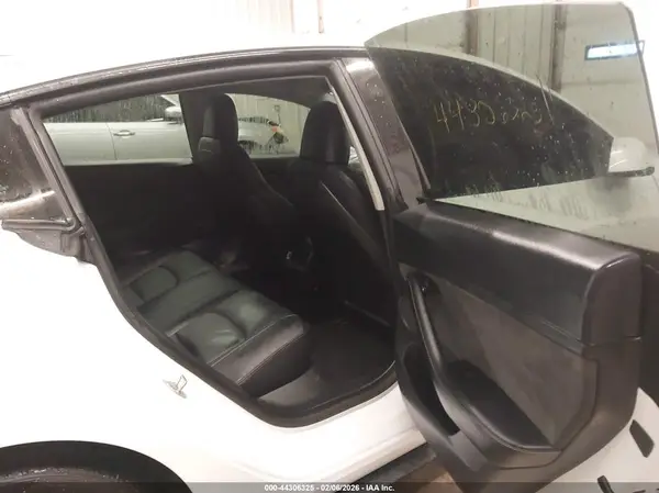 5YJ3E1EB4PF598880 2023 TESLA MODEL 3 - Image 8