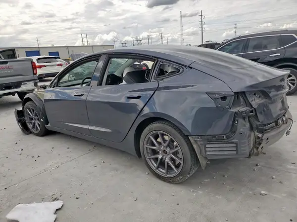 5YJ3E1EB4PF628167 2023 TESLA MODEL 3 - Image 2