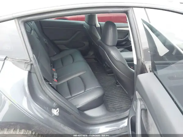 5YJ3E1EB4PF632347 2023 TESLA MODEL 3 - Image 8